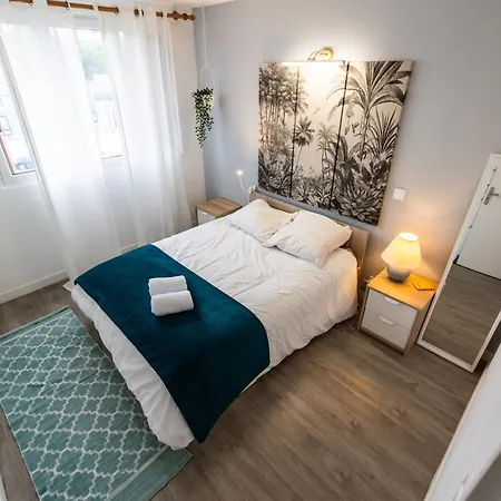 Air Conditioned, Inviting And Sunlit Appartement- Near Paris - Free Parking Apartment *
