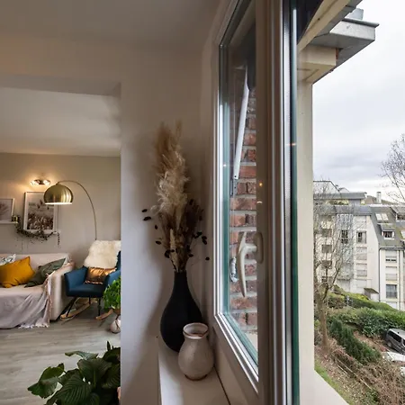 Air Conditioned, Inviting And Sunlit Appartement- Near Paris - Free Parking Apartment L'Hay-les-Roses